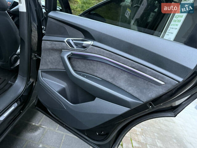 Черный Ауди E-Tron, объемом двигателя 0 л и пробегом 150 тыс. км за 27499 $, фото 63 на Automoto.ua