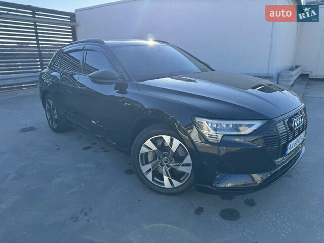 Чорний Ауді E-Tron, об'ємом двигуна 0 л та пробігом 155 тис. км за 29499 $, фото 14 на Automoto.ua