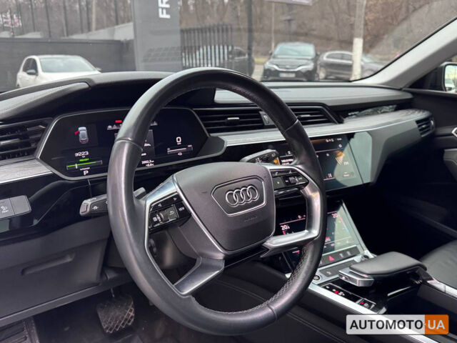 Чорний Ауді E-Tron, об'ємом двигуна 95 л та пробігом 68 тис. км за 29500 $, фото 7 на Automoto.ua