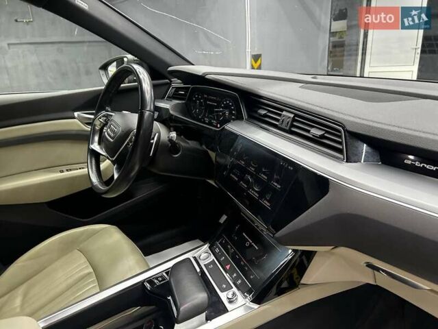 Чорний Ауді E-Tron, об'ємом двигуна 0 л та пробігом 148 тис. км за 26000 $, фото 21 на Automoto.ua