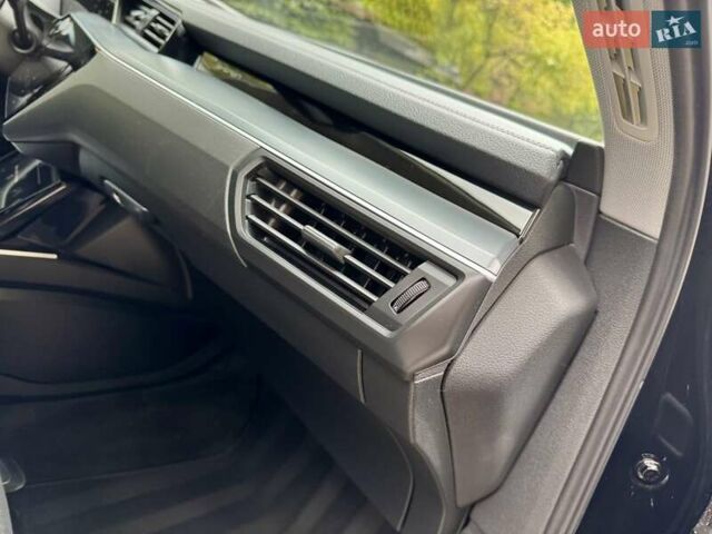 Чорний Ауді E-Tron, об'ємом двигуна 0 л та пробігом 159 тис. км за 24500 $, фото 106 на Automoto.ua