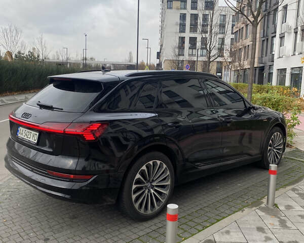 Черный Ауди E-Tron, объемом двигателя 0 л и пробегом 146 тыс. км за 31900 $, фото 6 на Automoto.ua