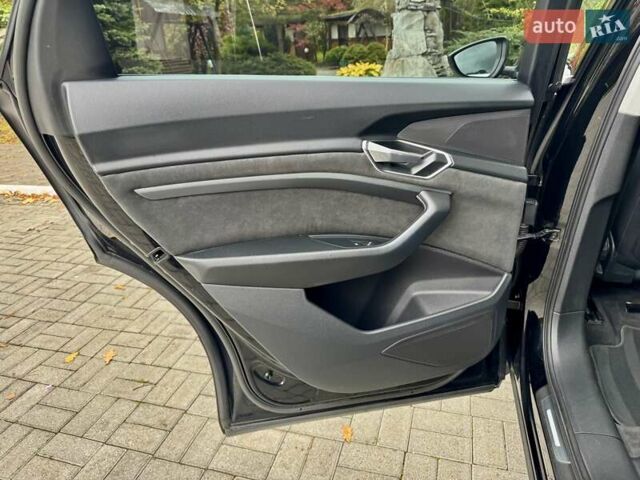 Черный Ауди E-Tron, объемом двигателя 0 л и пробегом 159 тыс. км за 24000 $, фото 122 на Automoto.ua