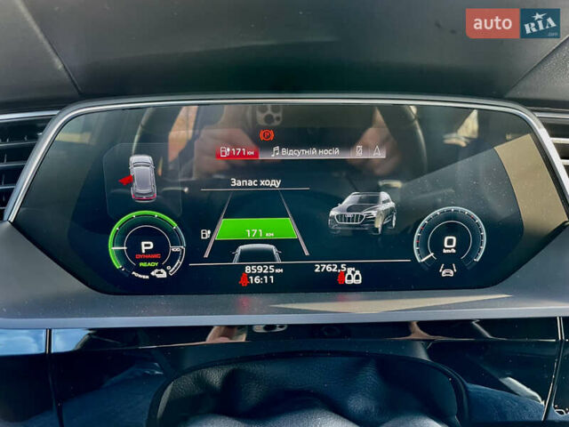 Чорний Ауді E-Tron, об'ємом двигуна 0 л та пробігом 85 тис. км за 32800 $, фото 26 на Automoto.ua