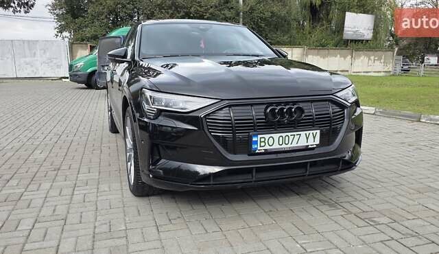 Чорний Ауді E-Tron, об'ємом двигуна 0 л та пробігом 138 тис. км за 29900 $, фото 11 на Automoto.ua