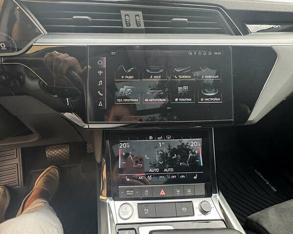 Ауді E-Tron 2020 у Львові на Automoto.ua Чорний Ауді E-Tron, об'ємом двигуна 0 л та пробігом 78 тис. км за 30999 $, фото 12 на Automoto.ua