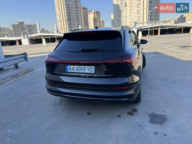 Чорний Ауді E-Tron, об'ємом двигуна 0 л та пробігом 155 тис. км за 29499 $, фото 9 на Automoto.ua