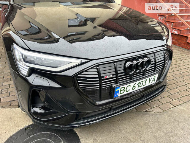 Чорний Ауді E-Tron, об'ємом двигуна 0 л та пробігом 53 тис. км за 43900 $, фото 2 на Automoto.ua