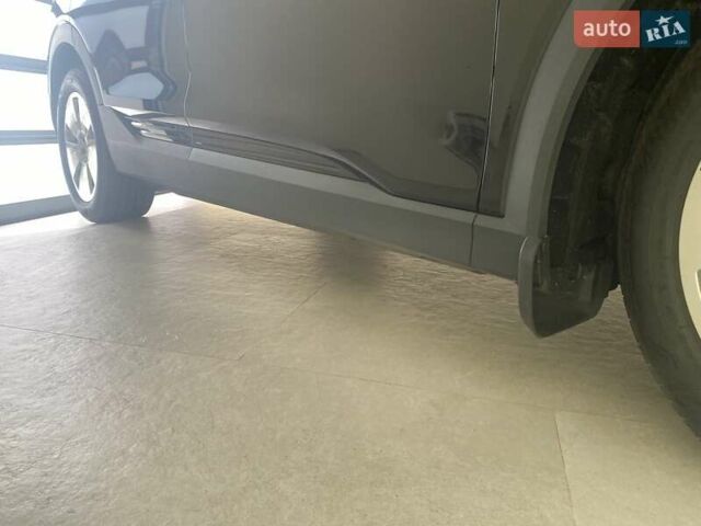 Черный Ауди E-Tron, объемом двигателя 0 л и пробегом 40 тыс. км за 29800 $, фото 9 на Automoto.ua