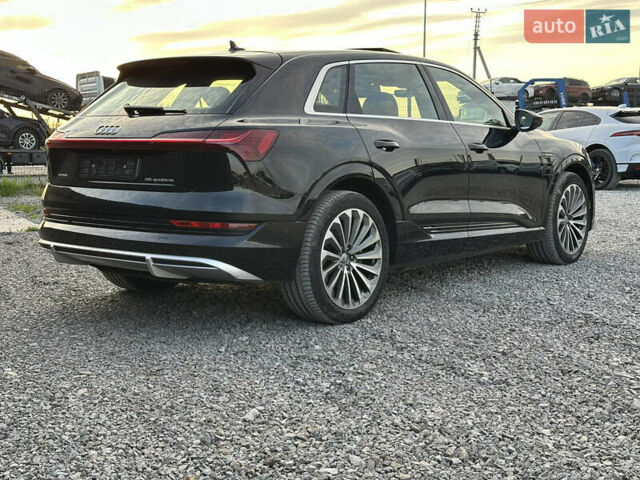 Чорний Ауді E-Tron, об'ємом двигуна 0 л та пробігом 75 тис. км за 31499 $, фото 5 на Automoto.ua