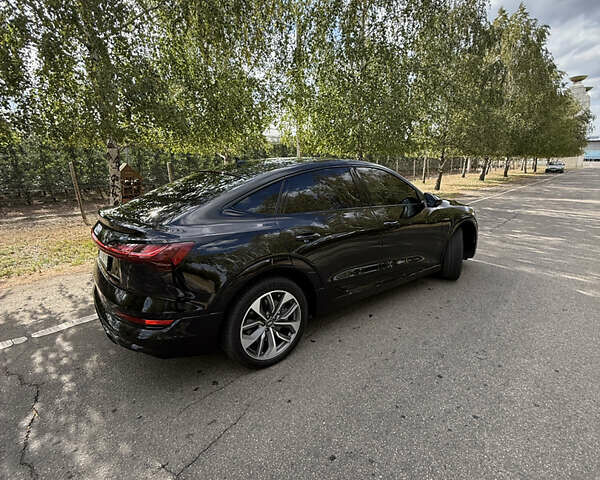 Чорний Ауді E-Tron, об'ємом двигуна 0 л та пробігом 87 тис. км за 38000 $, фото 6 на Automoto.ua