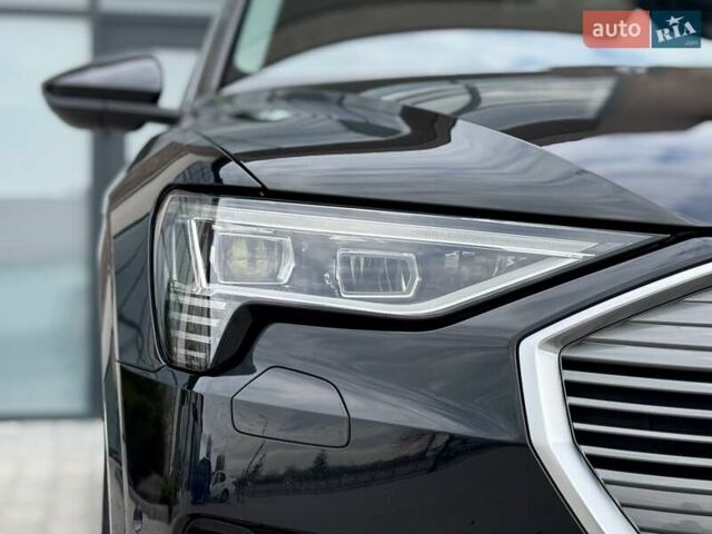 Черный Ауди E-Tron, объемом двигателя 0 л и пробегом 130 тыс. км за 22300 $, фото 25 на Automoto.ua
