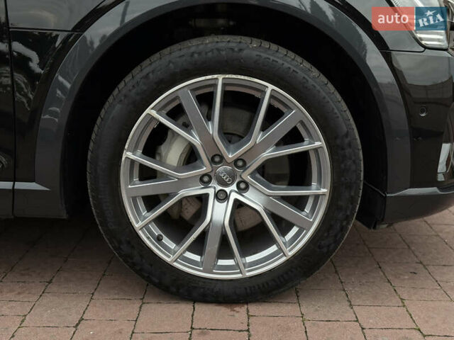 Чорний Ауді E-Tron, об'ємом двигуна 0 л та пробігом 51 тис. км за 31499 $, фото 2 на Automoto.ua