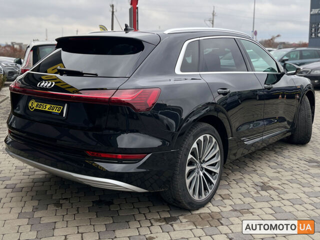 Черный Ауди E-Tron, объемом двигателя 55 л и пробегом 65 тыс. км за 37000 $, фото 6 на Automoto.ua