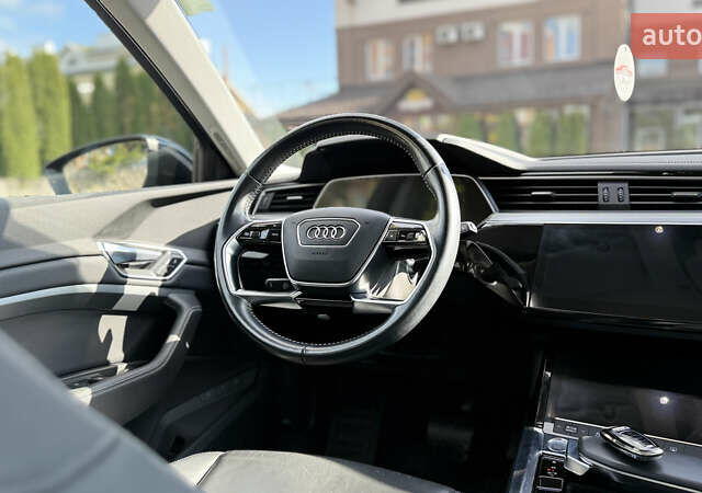 Черный Ауди E-Tron, объемом двигателя 0 л и пробегом 146 тыс. км за 27000 $, фото 28 на Automoto.ua