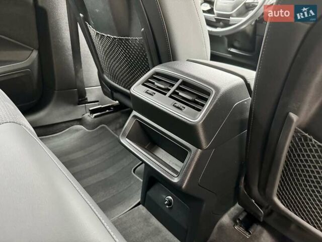 Черный Ауди E-Tron, объемом двигателя 0 л и пробегом 159 тыс. км за 24000 $, фото 120 на Automoto.ua