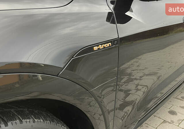 Чорний Ауді E-Tron, об'ємом двигуна 0 л та пробігом 78 тис. км за 26500 $, фото 18 на Automoto.ua