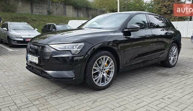 Чорний Ауді E-Tron, об'ємом двигуна 0 л та пробігом 138 тис. км за 29900 $, фото 5 на Automoto.ua