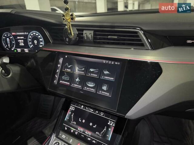 Черный Ауди E-Tron, объемом двигателя 0 л и пробегом 95 тыс. км за 30900 $, фото 32 на Automoto.ua