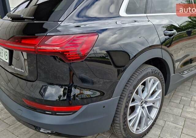 Черный Ауди E-Tron, объемом двигателя 0 л и пробегом 36 тыс. км за 26400 $, фото 17 на Automoto.ua