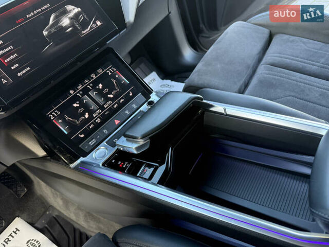 Чорний Ауді E-Tron, об'ємом двигуна 0 л та пробігом 150 тис. км за 25900 $, фото 76 на Automoto.ua