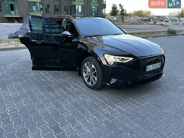 Черный Ауди E-Tron, объемом двигателя 0 л и пробегом 58 тыс. км за 34500 $, фото 2 на Automoto.ua