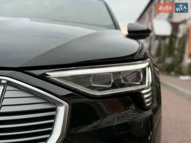 Чорний Ауді E-Tron, об'ємом двигуна 0 л та пробігом 51 тис. км за 31499 $, фото 9 на Automoto.ua