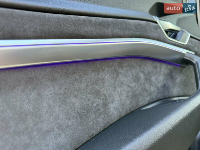 Чорний Ауді E-Tron, об'ємом двигуна 0 л та пробігом 150 тис. км за 25900 $, фото 78 на Automoto.ua