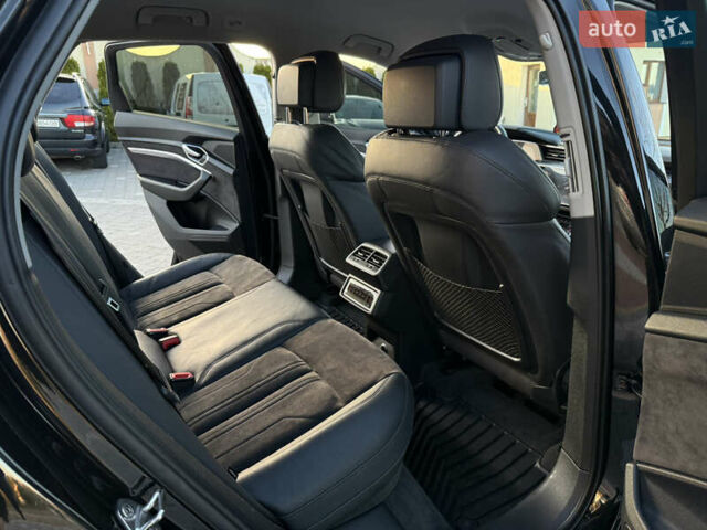 Чорний Ауді E-Tron, об'ємом двигуна 0 л та пробігом 150 тис. км за 26999 $, фото 85 на Automoto.ua