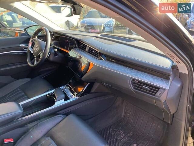 Черный Ауди E-Tron, объемом двигателя 0 л и пробегом 61 тыс. км за 36500 $, фото 7 на Automoto.ua