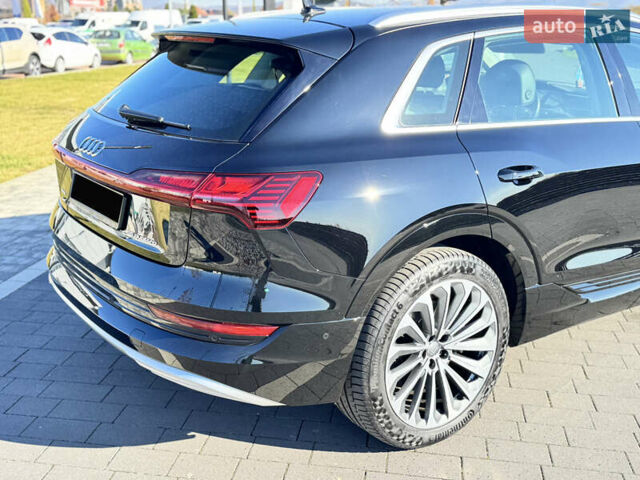 Черный Ауди E-Tron, объемом двигателя 0 л и пробегом 126 тыс. км за 27500 $, фото 6 на Automoto.ua