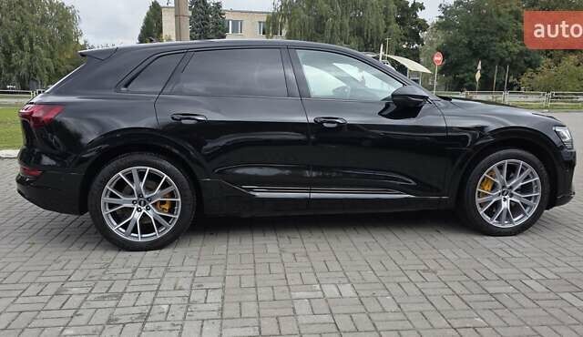 Черный Ауди E-Tron, объемом двигателя 0 л и пробегом 138 тыс. км за 29900 $, фото 17 на Automoto.ua
