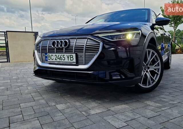 Черный Ауди E-Tron, объемом двигателя 0 л и пробегом 36 тыс. км за 26000 $, фото 12 на Automoto.ua