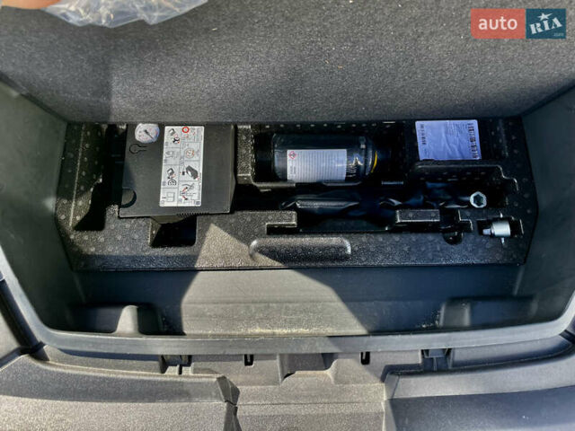 Чорний Ауді E-Tron, об'ємом двигуна 0 л та пробігом 85 тис. км за 32800 $, фото 43 на Automoto.ua