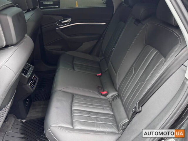 Чорний Ауді E-Tron, об'ємом двигуна 95 л та пробігом 68 тис. км за 29500 $, фото 16 на Automoto.ua