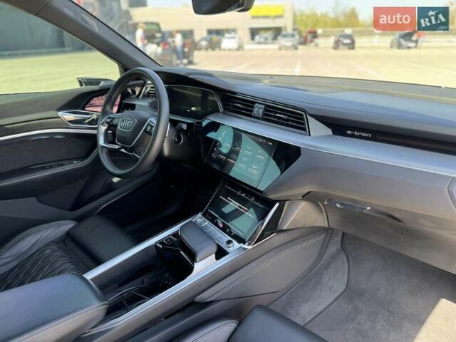 Ауді E-Tron 2020 у Києві на Automoto.ua Чорний Ауді E-Tron, об'ємом двигуна 0 л та пробігом 44 тис. км за 35999 $, фото 55 на Automoto.ua