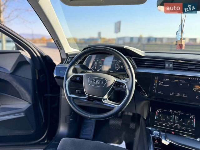 Черный Ауди E-Tron, объемом двигателя 0 л и пробегом 126 тыс. км за 27500 $, фото 13 на Automoto.ua