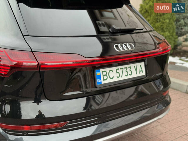 Чорний Ауді E-Tron, об'ємом двигуна 0 л та пробігом 51 тис. км за 31499 $, фото 24 на Automoto.ua