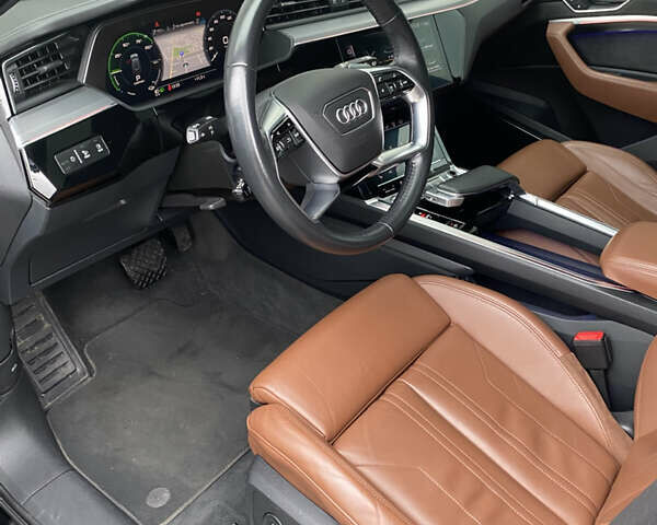 Черный Ауди E-Tron, объемом двигателя 0 л и пробегом 146 тыс. км за 31900 $, фото 10 на Automoto.ua