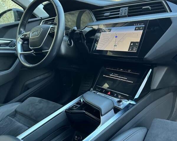 Чорний Ауді E-Tron, об'ємом двигуна 0 л та пробігом 253 тис. км за 24200 $, фото 30 на Automoto.ua
