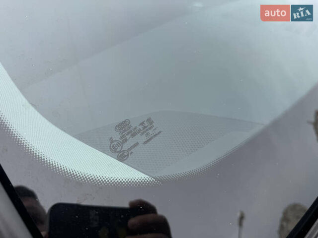 Чорний Ауді E-Tron, об'ємом двигуна 0 л та пробігом 155 тис. км за 30999 $, фото 26 на Automoto.ua