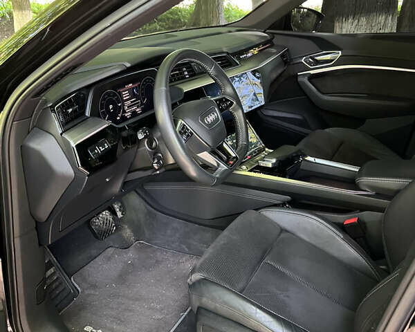 Черный Ауди E-Tron, объемом двигателя 0 л и пробегом 199 тыс. км за 27999 $, фото 31 на Automoto.ua