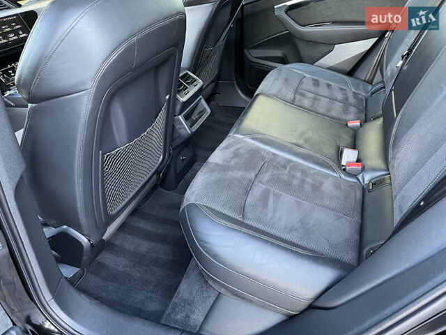 Чорний Ауді E-Tron, об'ємом двигуна 0 л та пробігом 81 тис. км за 26500 $, фото 47 на Automoto.ua