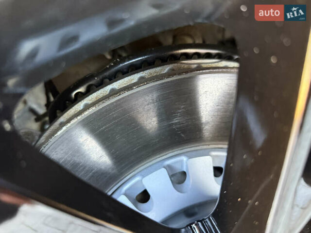 Чорний Ауді E-Tron, об'ємом двигуна 0 л та пробігом 150 тис. км за 26999 $, фото 23 на Automoto.ua