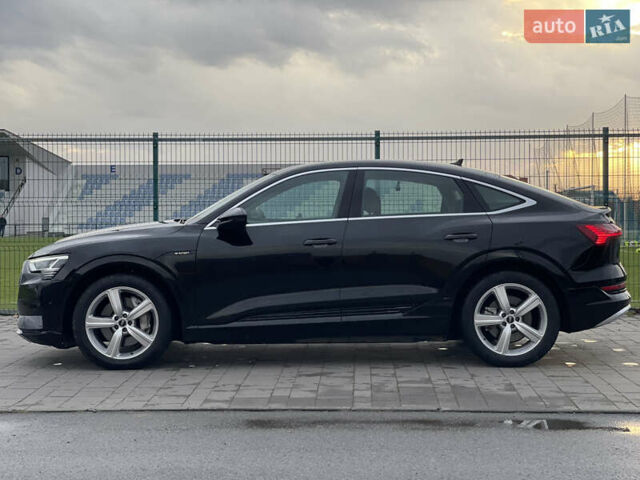 Чорний Ауді E-Tron, об'ємом двигуна 0 л та пробігом 78 тис. км за 26500 $, фото 5 на Automoto.ua