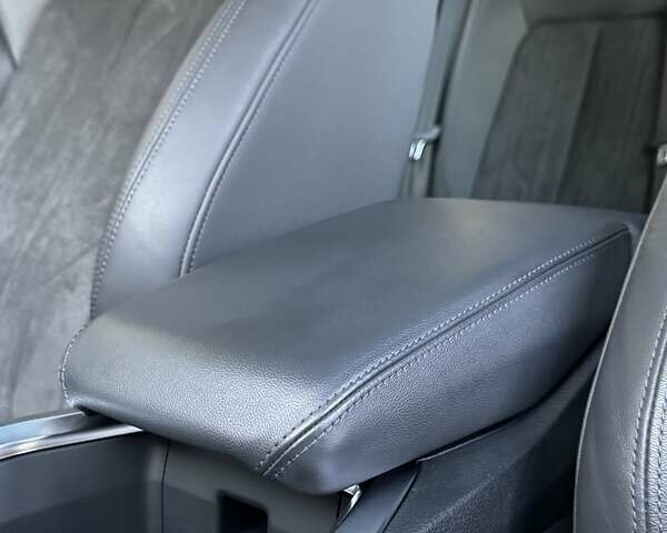 Чорний Ауді E-Tron, об'ємом двигуна 0 л та пробігом 253 тис. км за 24200 $, фото 38 на Automoto.ua
