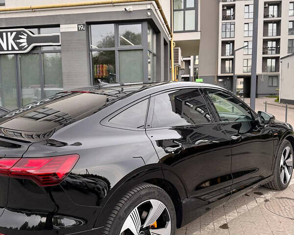 Чорний Ауді E-Tron, об'ємом двигуна 0 л та пробігом 60 тис. км за 39000 $, фото 3 на Automoto.ua