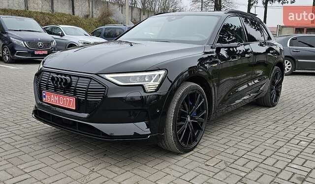 Чорний Ауді E-Tron, об'ємом двигуна 0 л та пробігом 120 тис. км за 33500 $, фото 15 на Automoto.ua