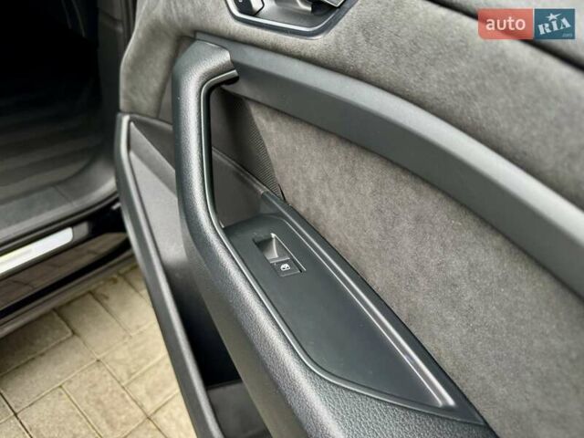 Чорний Ауді E-Tron, об'ємом двигуна 0 л та пробігом 159 тис. км за 24500 $, фото 98 на Automoto.ua