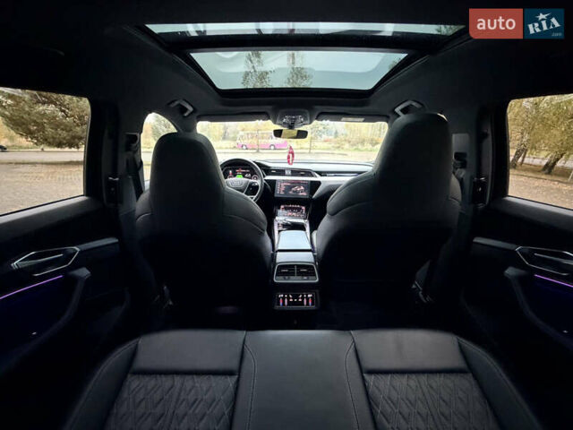 Черный Ауди E-Tron, объемом двигателя 0 л и пробегом 155 тыс. км за 33300 $, фото 26 на Automoto.ua